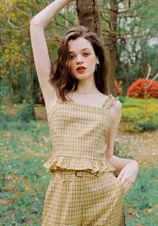 值得|缤纷色彩的连衣裙精致大方，值得收藏，轻松化身夏日清甜汽水女孩