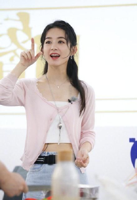  战报|《中餐厅》把赵丽颖负面稿件列为节目战报引发争议