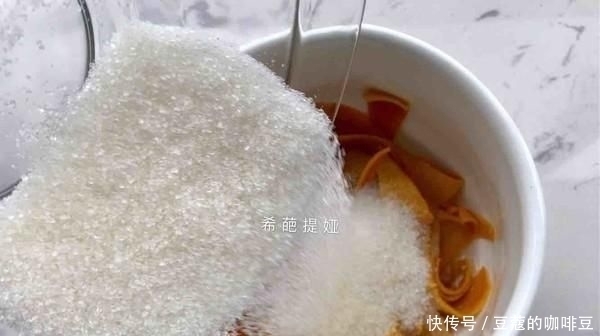 总想|嗓子痒总想咳嗽的人,拿它当零食吃,化痰液润喉咙,不懂可惜了