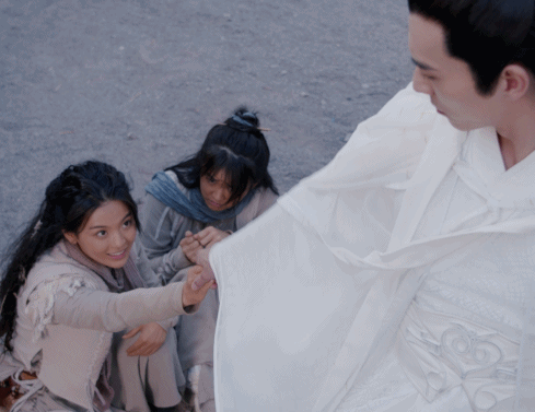  唱歌|跳舞不行，唱歌跑调的杨超越，却在演戏方面实现了突破