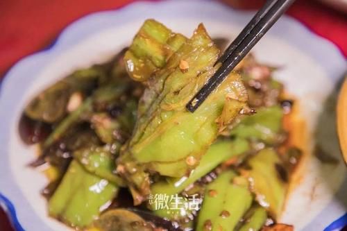 这家|金华这家12年的湘菜老店,员工居然只有两个人!