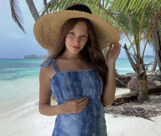 金发|新恋情?蒋劲夫带金发美女酒吧蹦迪被偶遇,曾被两任女友指控家暴