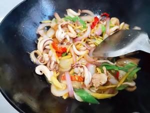  海鲜|家常海鲜菜谱，葱爆八爪鱼，脆嫰鲜美，美味营养，超下饭，吃不够