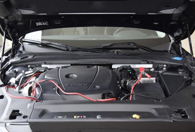  沃尔沃|沃尔沃S90来了，轴距3061mm，后排座椅电动调节，售价37.29W起