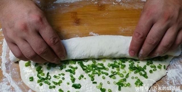 不硬|教你葱花发面饼做法,不用揉面,筷子一搅,松软好吃,凉了也不硬