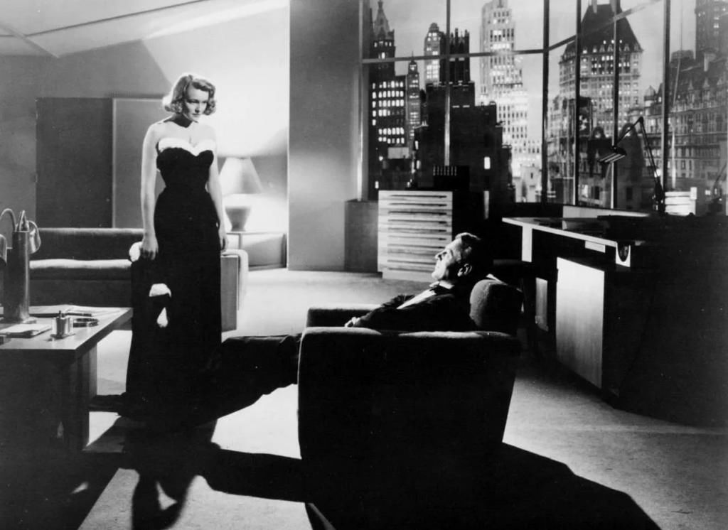  镜子|自拍，忍不住用镜子？论看脸时代的“镜花水月”