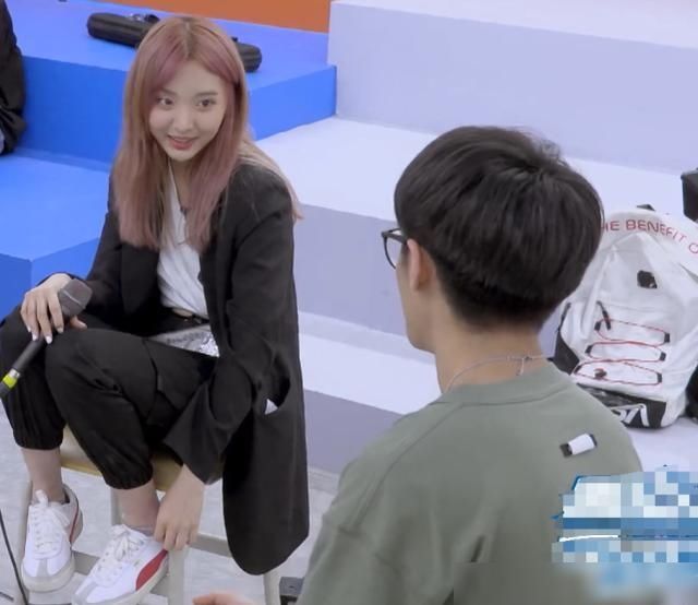  nene郑乃馨|硬糖少女《明日之子》合作爱情主题nene一天不睡，陈卓璇甜蜜过头