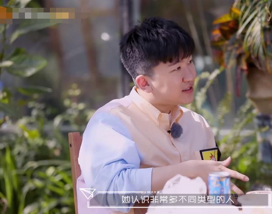  男团|张大大参加跑男团，其他男嘉宾都没戴防晒袖，谁注意他的打扮？