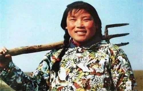 家人|当年捡到10亿钻石上交国家的女孩，现在过得怎么样了?