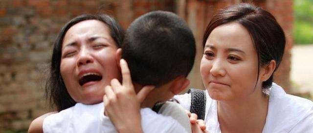 远离|人贩子越来越多,这三种人要让孩子远离,否则后悔都来不及