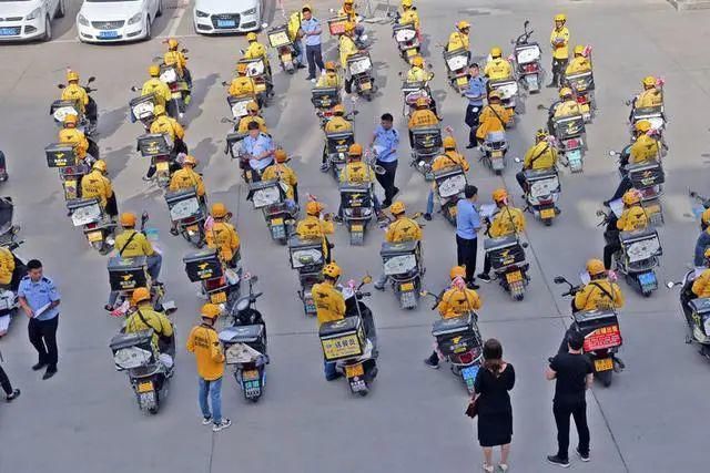 大荔|大荔百名外卖骑手变身“反诈宣传员”