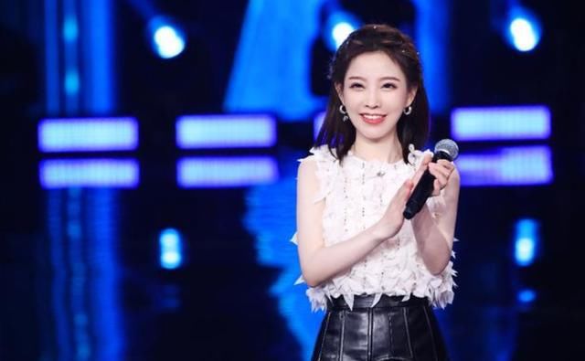  合作|冯提莫与钟镇涛合作，容祖儿称赞其很会唱，她的魅力到底在哪？