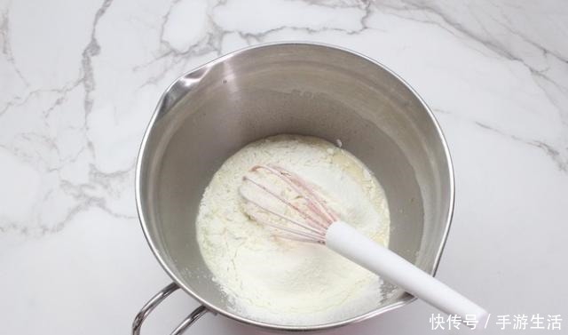 巧克力桃山|这种月饼创意满分,但减肥人士看看就行了,咬一口就胖5斤!