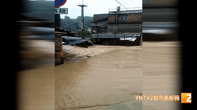 商户|淹水深度近2米!商户损失高达百万!昭宗路积水严重,天灾还是人祸?记者一探究竟
