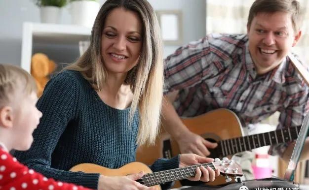 米粒妈|别信贵人语迟，宝宝语言发展黄金期，这样做最有效！