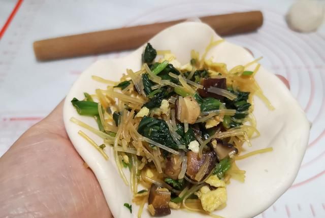 好吃|早餐就馋此饼,皮薄馅大味道香,比外面卖的还好吃,放凉也不硬