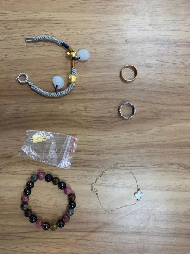  政服务|曝光！放在卧室的首饰竟被自己聘请的家政工偷走了