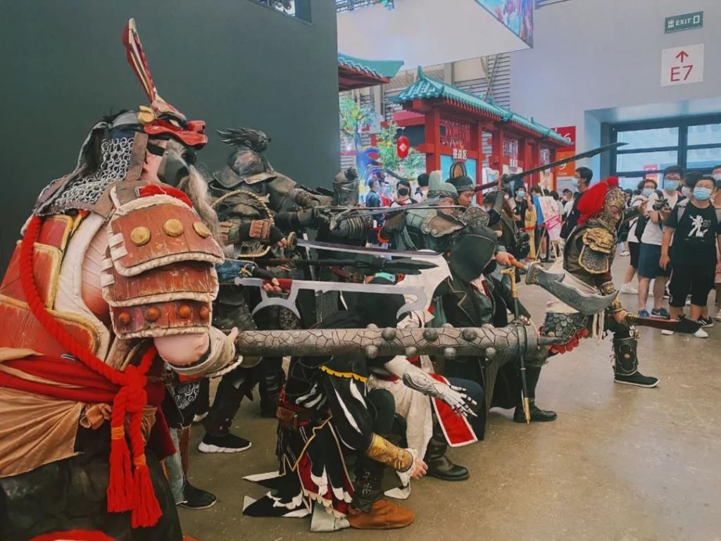  酒吧|这个季节去上海，有什么私藏酒吧餐厅好吃好喝好逛？