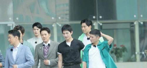  官宣|《元气满满的哥哥》正式官宣，和《中餐厅》的播放时间撞了！