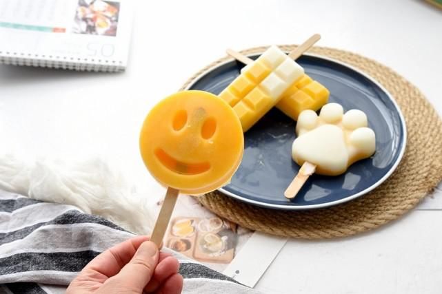  酸甜|天热，雪糕就在家自己做吧！就用水果加酸奶，酸甜解暑，低糖低脂