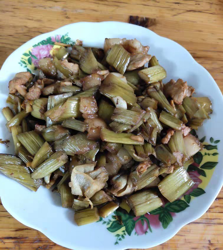  小蛮|入秋“瘦身期”，多吃此菜，开胃下饭，体重不过百，瘦出小蛮腰