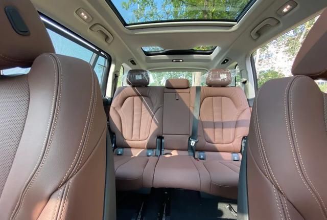  车主大人们|都说宝马X7是好车，为啥最后却买了奔驰GLS？真实车主一语道破