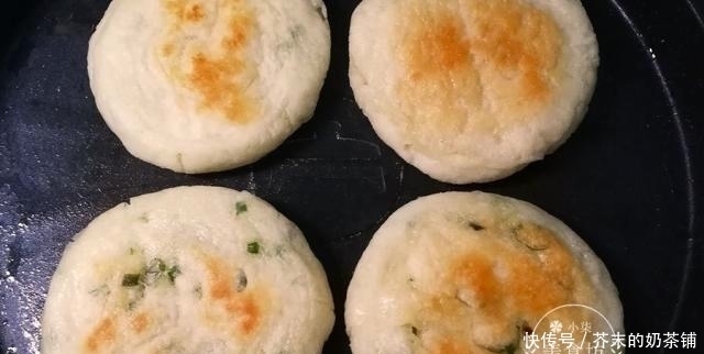 不硬|教你葱花发面饼做法,不用揉面,筷子一搅,松软好吃,凉了也不硬