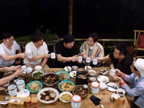  了下|向往4：即将收官，黄磊意外说漏嘴，提前告知了下一季蘑菇屋位置