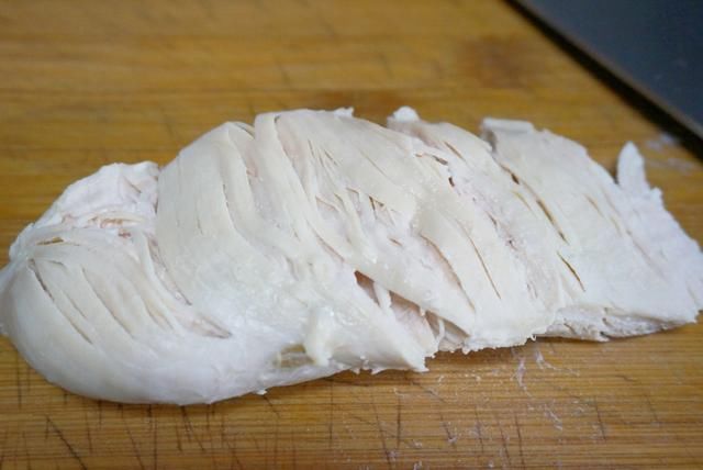  夏天|夏天必吃的凉面，做法简单，清爽开胃，家人都喜欢