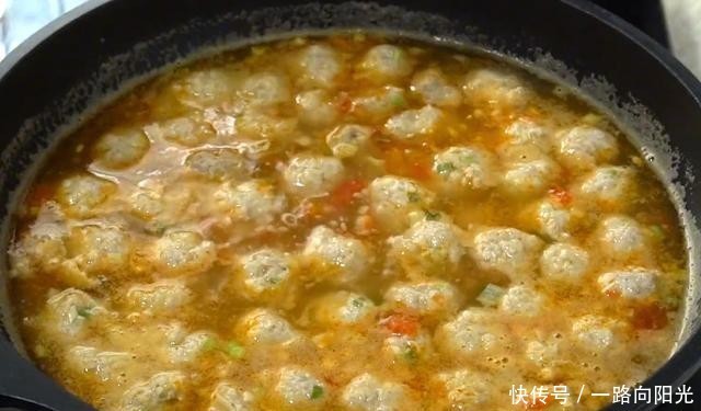 莲藕|秋天我家常做这锅汤,汤鲜肉嫩,开胃又营养,一上桌汤汁都不剩