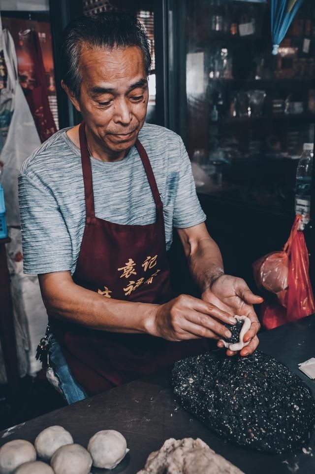 地道|黎里古镇逛吃攻略，地道江南水乡味，这三种美食别的古镇还真没有