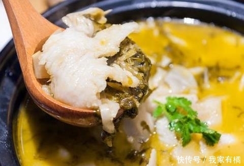 易碎|做酸菜鱼,不能直接下锅煮,学会3个小妙招,鱼片滑嫩不易碎