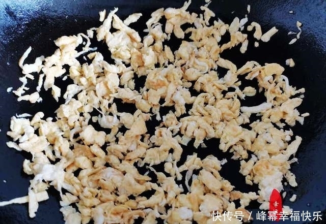 馅料|外皮超薄焦香,内馅丰富料足,试试这个馅料新搭配,保你会喜欢