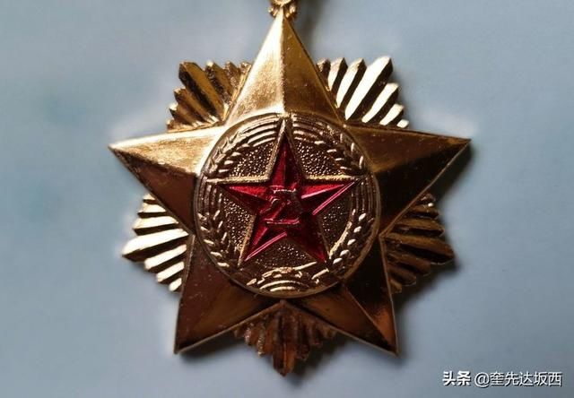 庆祝|庆祝建军节：长城颂，军威扬（诗词四首）