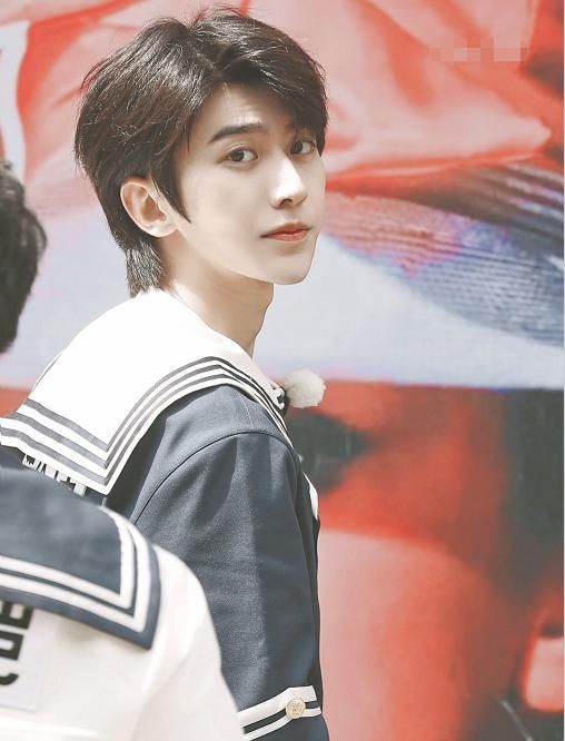  蔡徐坤|《奔跑吧黄河篇》阵容大换血，蔡徐坤或将退出，吴宣仪成常驻嘉宾？