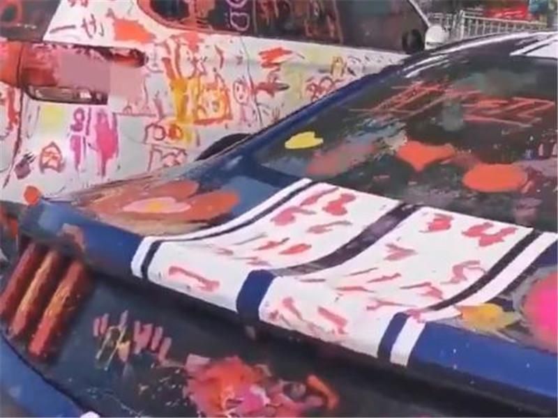  孩子|连续3辆车遭熊孩子“毒手”，车主却一脸羞愧都怪我做的不好