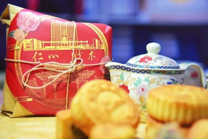 推出|滨州医学院推出定制月饼,学生凭“光盘”可在食堂领取
