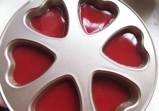 补锌|小孩喜爱吃水晶果冻,自身做不含防腐剂最身心健康,补钙补锌补铁小孩长得快