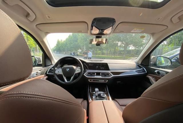  车主大人们|都说宝马X7是好车，为啥最后却买了奔驰GLS？真实车主一语道破