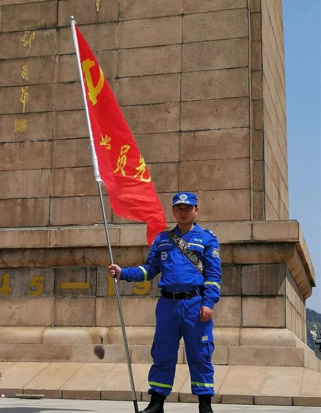 尖刀|警方披露淮安暴力袭警案细节：歹徒手持两把尖刀突然行凶！民警挡在战友面前牺牲
