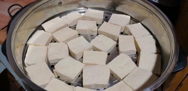 用料|盐卤豆腐干教你这样做，食材用料都简单，晒上一天能吃3个月