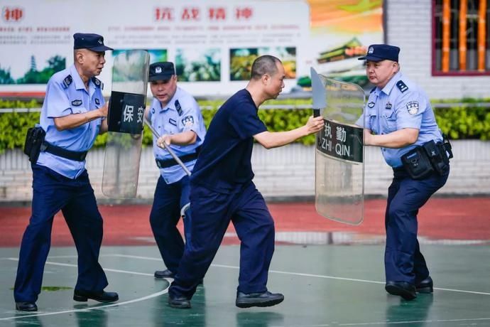 校园|广州市越秀区东山街成立校园护卫队