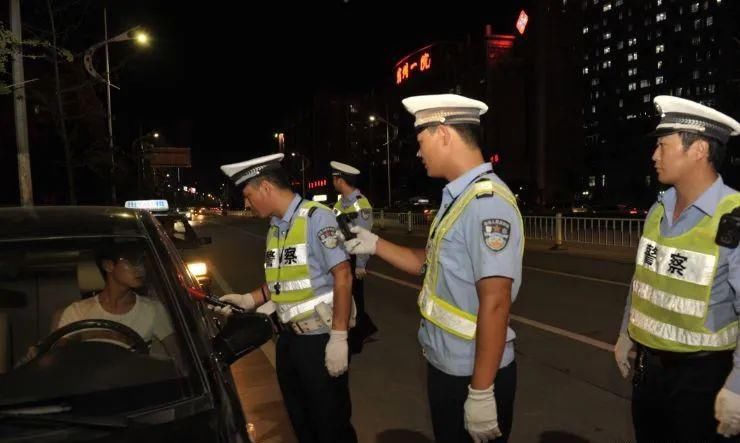  小时|交警蜀黍再发力，5小时查处4名“酒司机”！