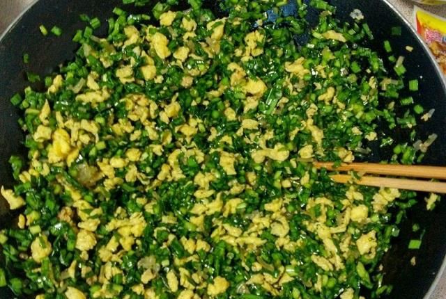  担心|韭菜鸡蛋包子家常做法，独享美味，不用担心口气问题啦