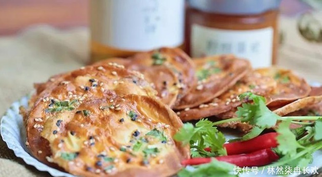  薄脆|饺子皮学会做成小零食，喷香薄脆，花钱不多，比麻花油条还好吃