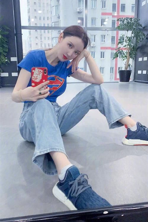  张萌|王一博的“姐姐缘”太好了！所以，综艺风向标来了？