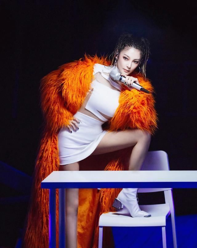  姐姐|《乘风破浪的姐姐》意难平？阿朵，丁当被淘汰太可惜，张雨绮却说出了大实话