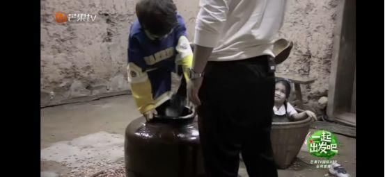  Jasper|陈小春踹翻Jasper早饭，孩子犯错不承认怎么办？