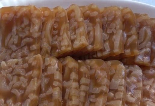  东北|东北大厨：做猪皮冻时，要牢记此配方和2大诀窍，保证不腥不油腻