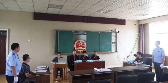 护航|模拟法庭进校园，护航青春助成长